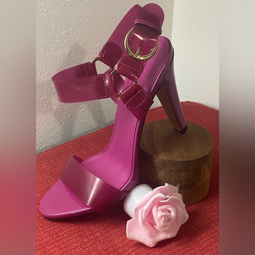 NWT..Karl Lagerfeld Fuchsia High Heel Sandals - Picture 16 of 16